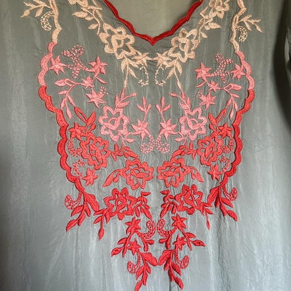 Johnny Was Gray Pink & Red Embroidered Blouse - Picture 4 of 7